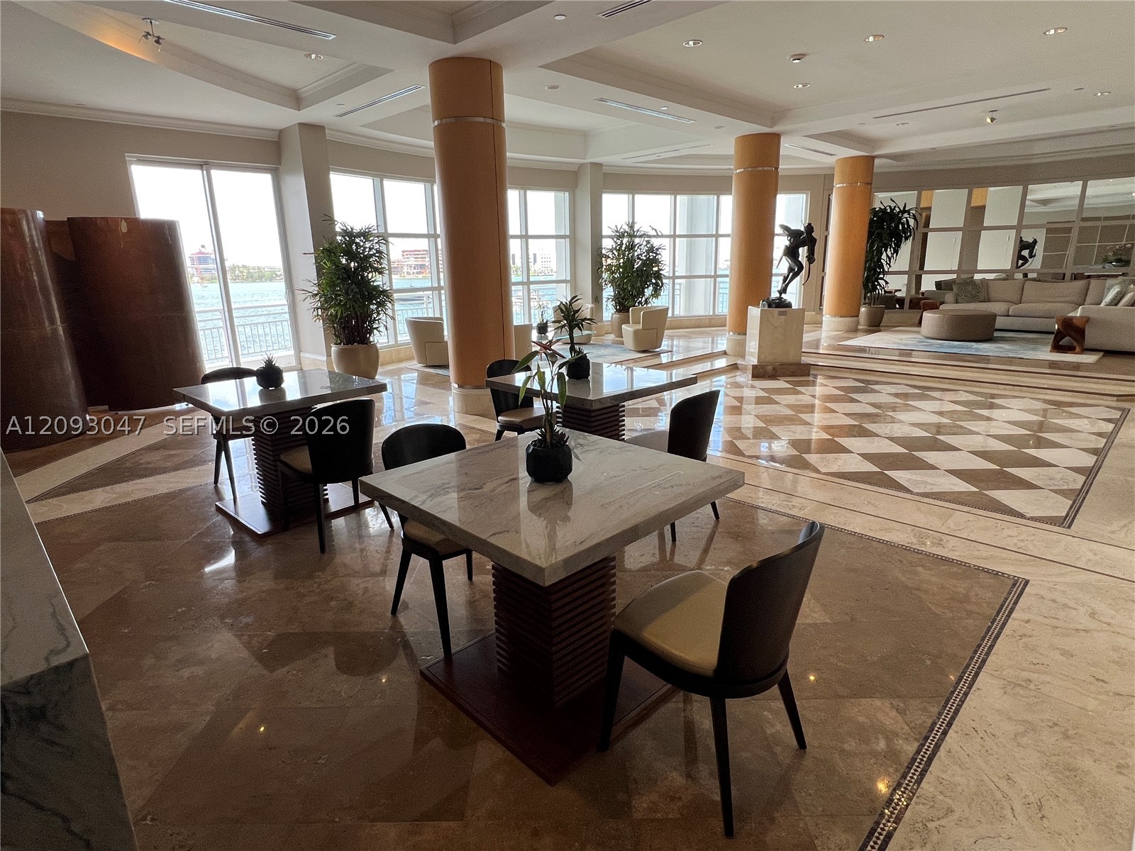 848 Brickell Key Dr #4505, Miami FL 33131