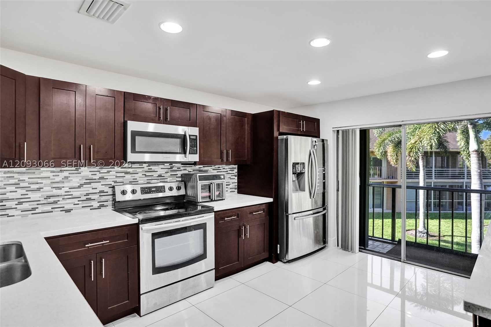 7581 NW 86th Ter #201, Tamarac FL 33321