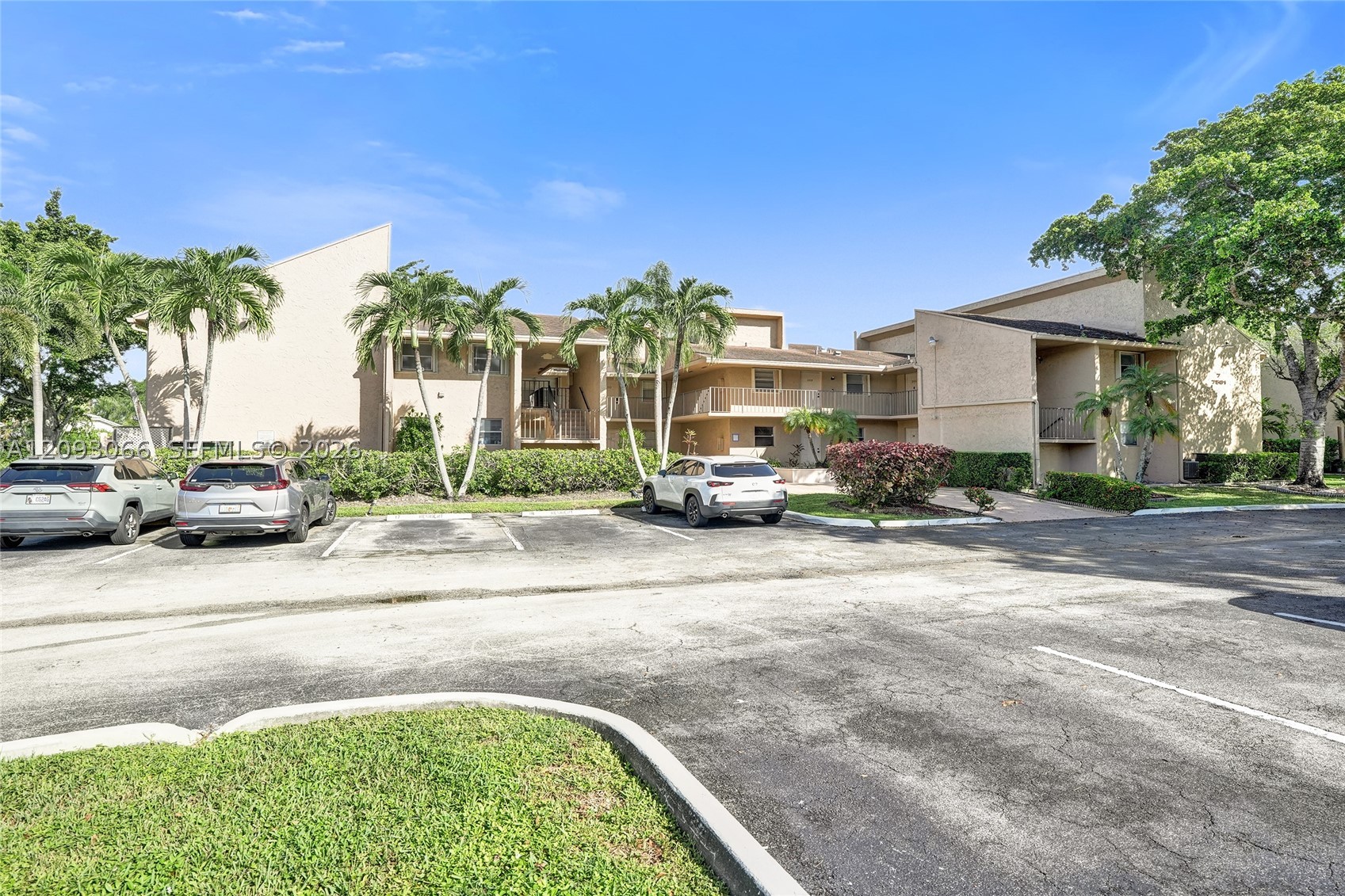 7581 NW 86th Ter #201, Tamarac FL 33321