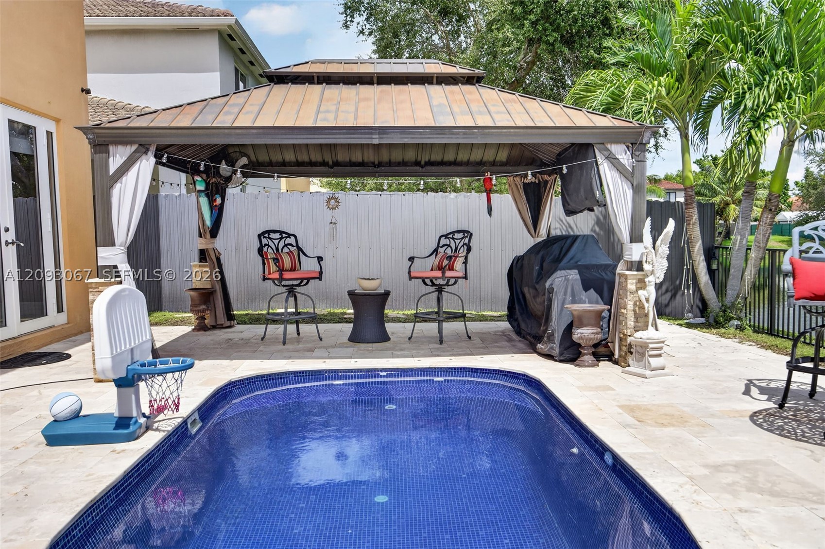 21043 SW 92nd Pl, Cutler Bay FL 33189