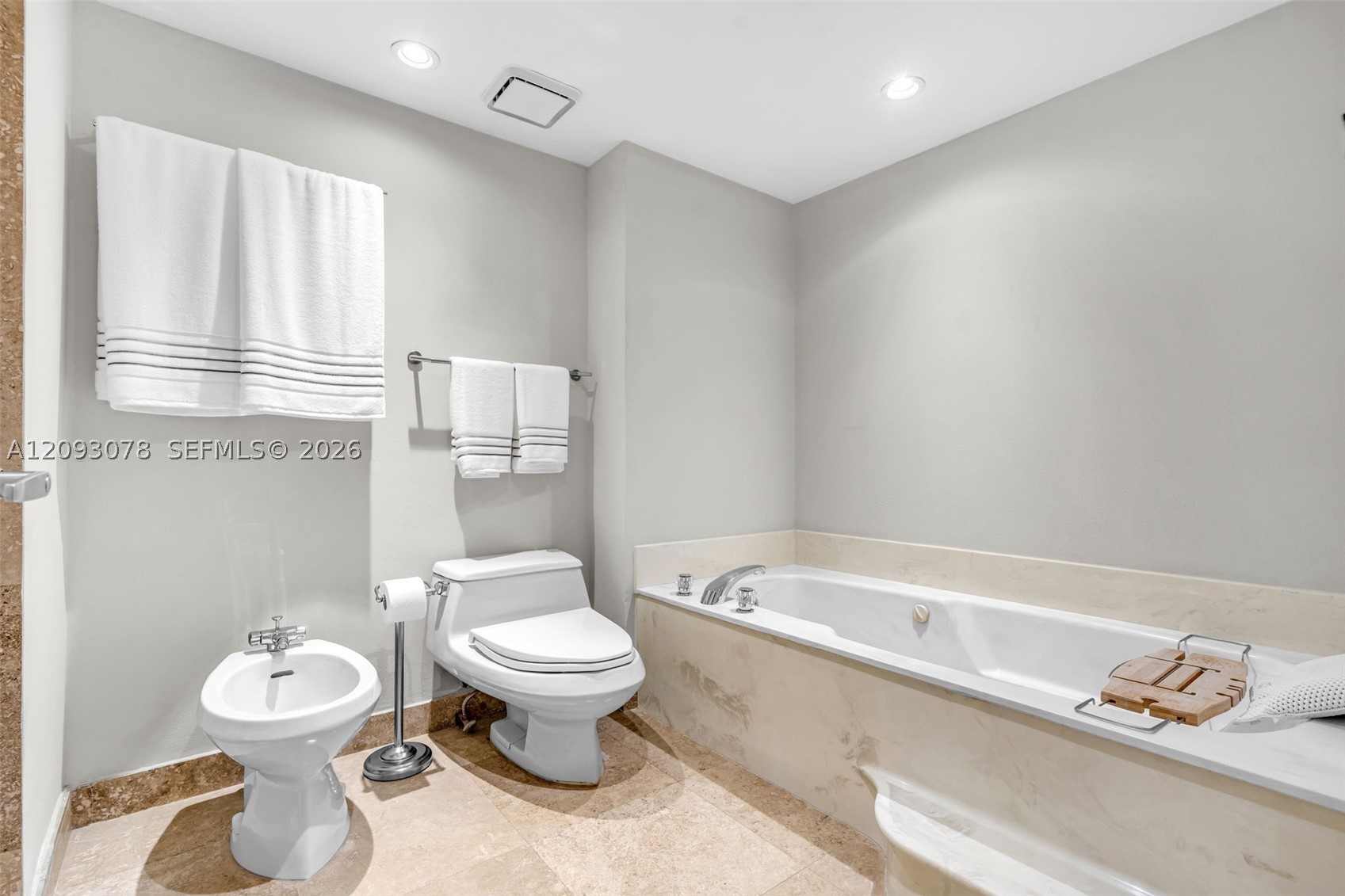 520 Brickell Key Dr #A700, Miami FL 33131