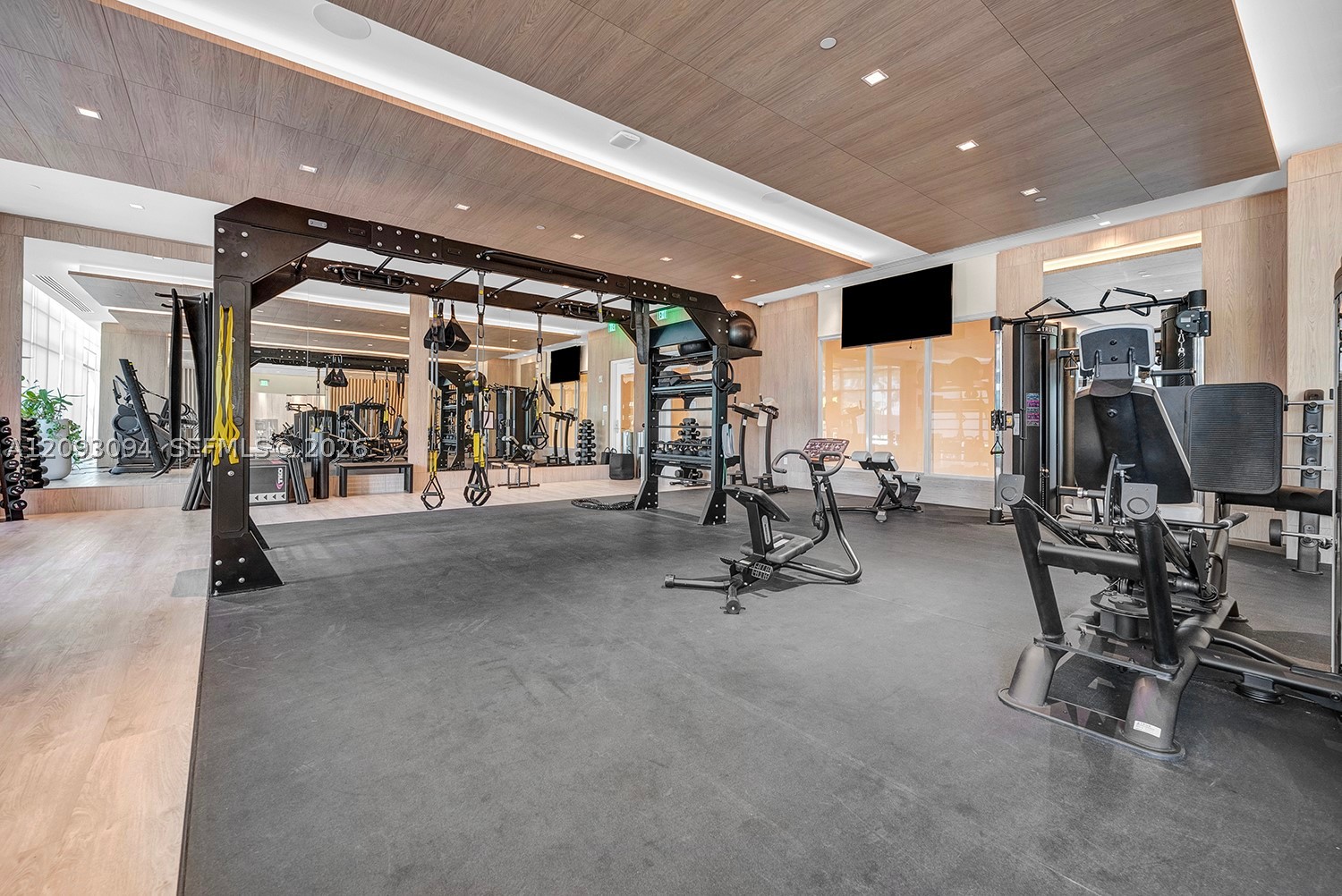 220 Lake Shore Dr #1512, West Palm Beach FL 33403