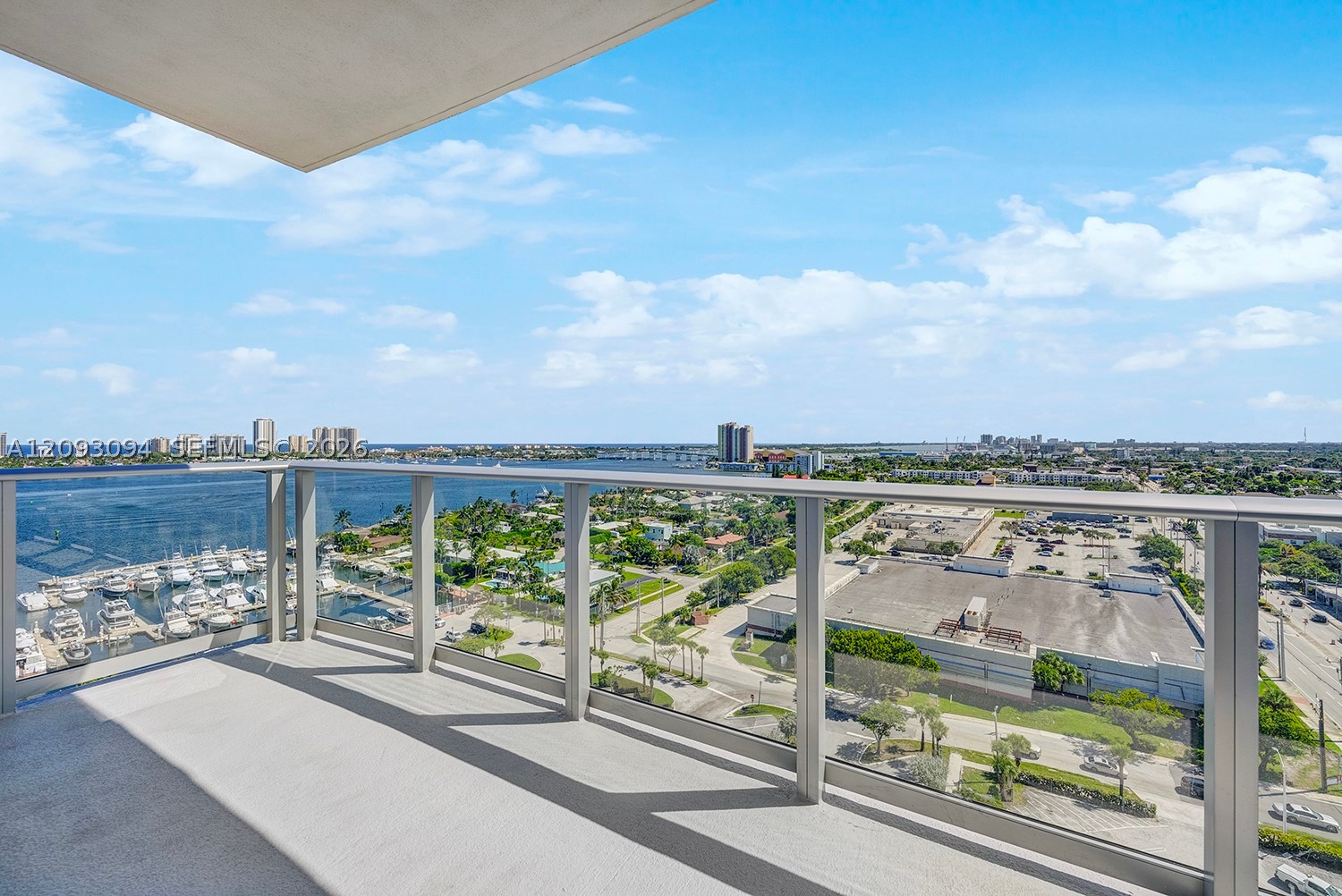 220 Lake Shore Dr #1512, West Palm Beach FL 33403