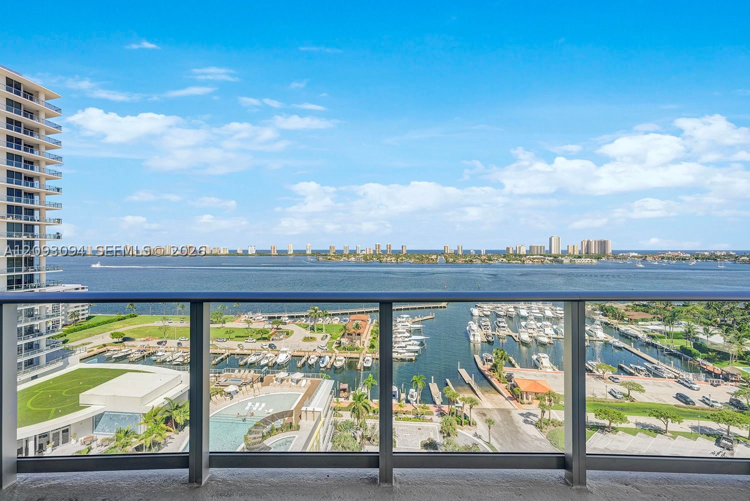 220 Lake Shore Dr #1512, West Palm Beach FL 33403