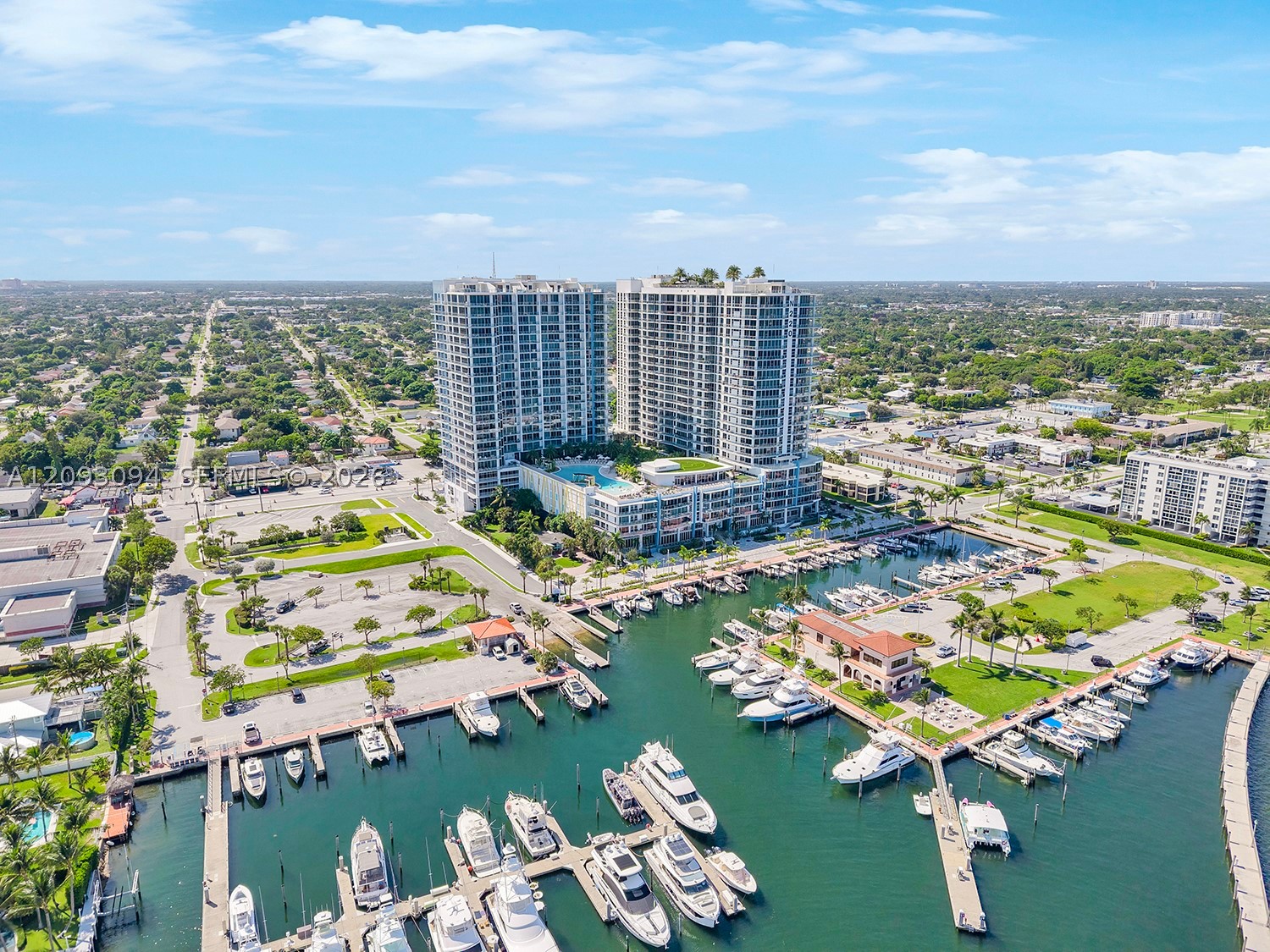 220 Lake Shore Dr #1512, West Palm Beach FL 33403