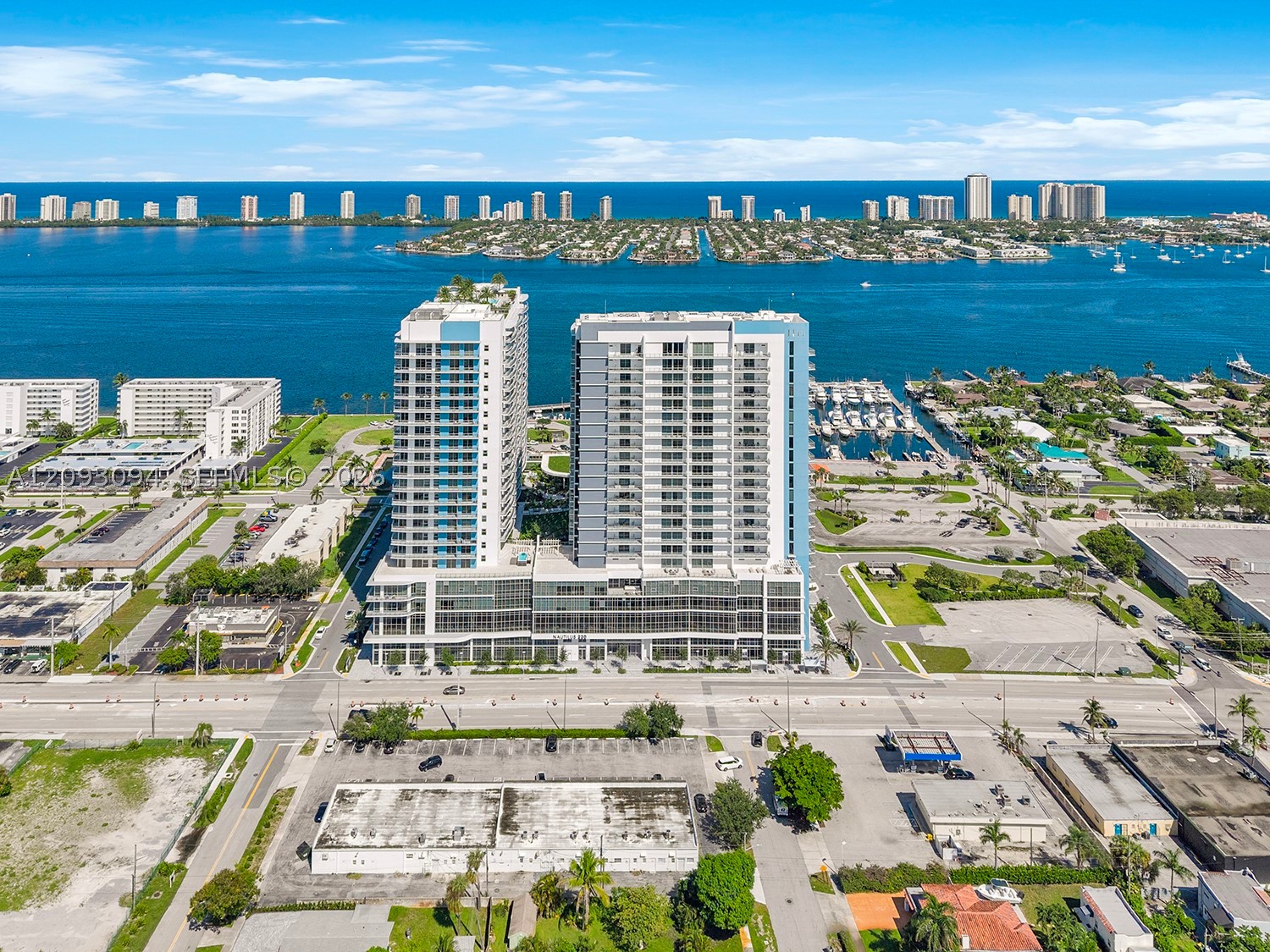220 Lake Shore Dr #1512, West Palm Beach FL 33403