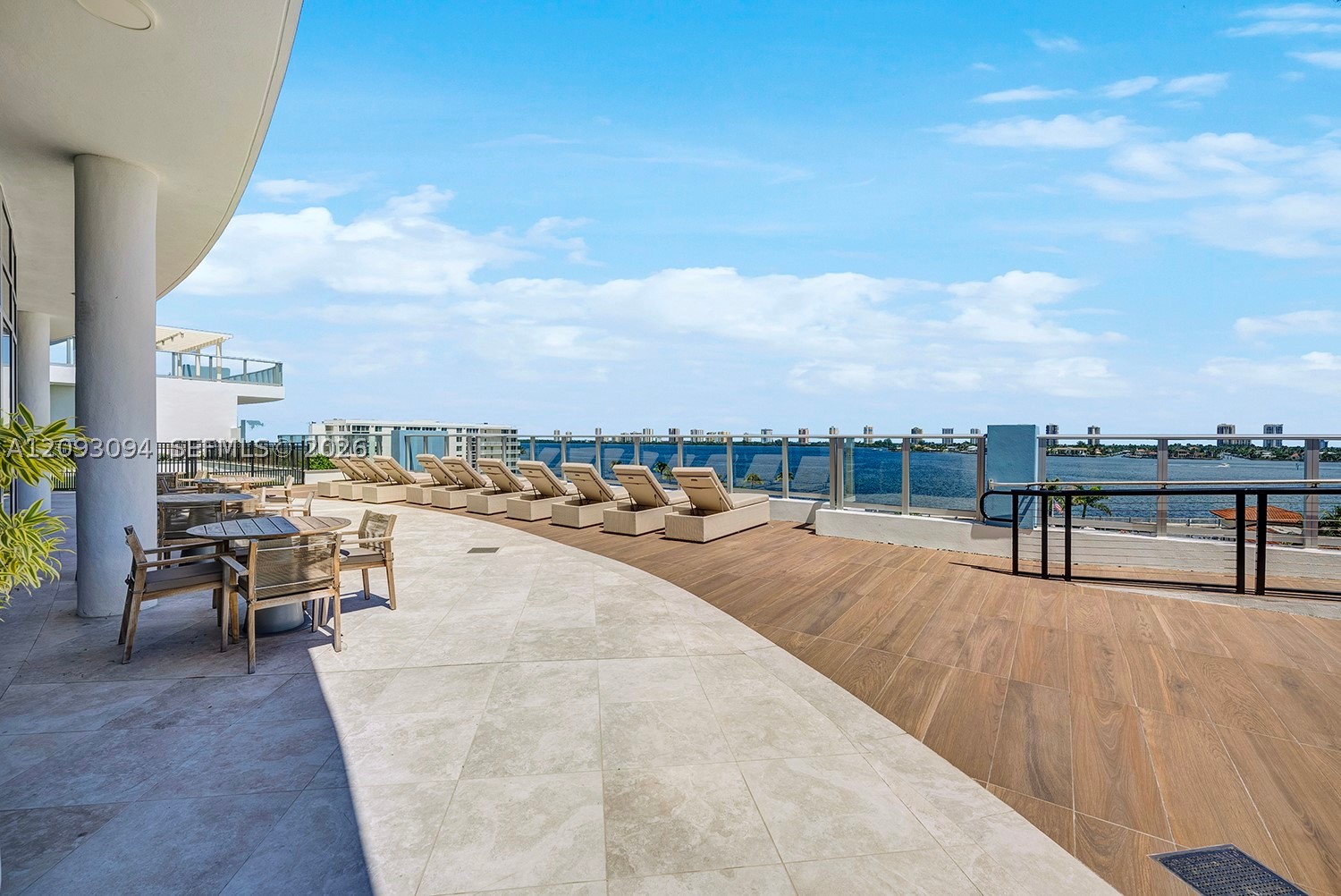 220 Lake Shore Dr #1512, West Palm Beach FL 33403