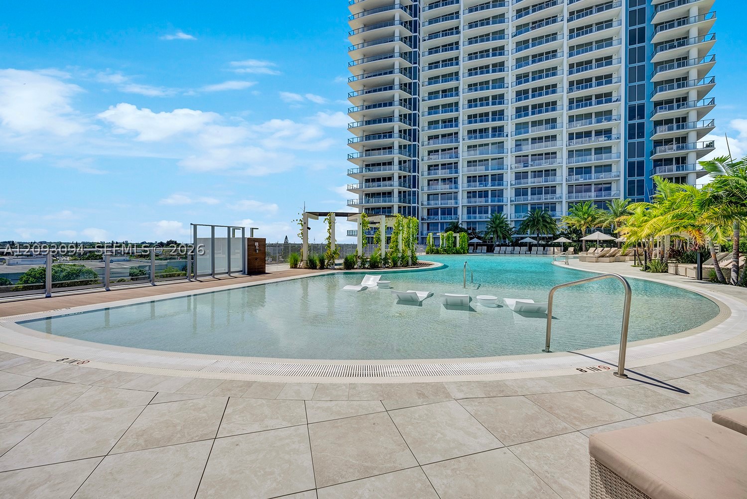 220 Lake Shore Dr #1512, West Palm Beach FL 33403