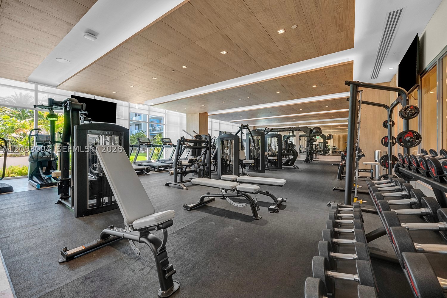 220 Lake Shore Dr #1512, West Palm Beach FL 33403