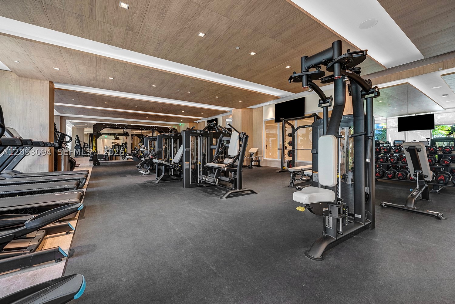 220 Lake Shore Dr #1512, West Palm Beach FL 33403