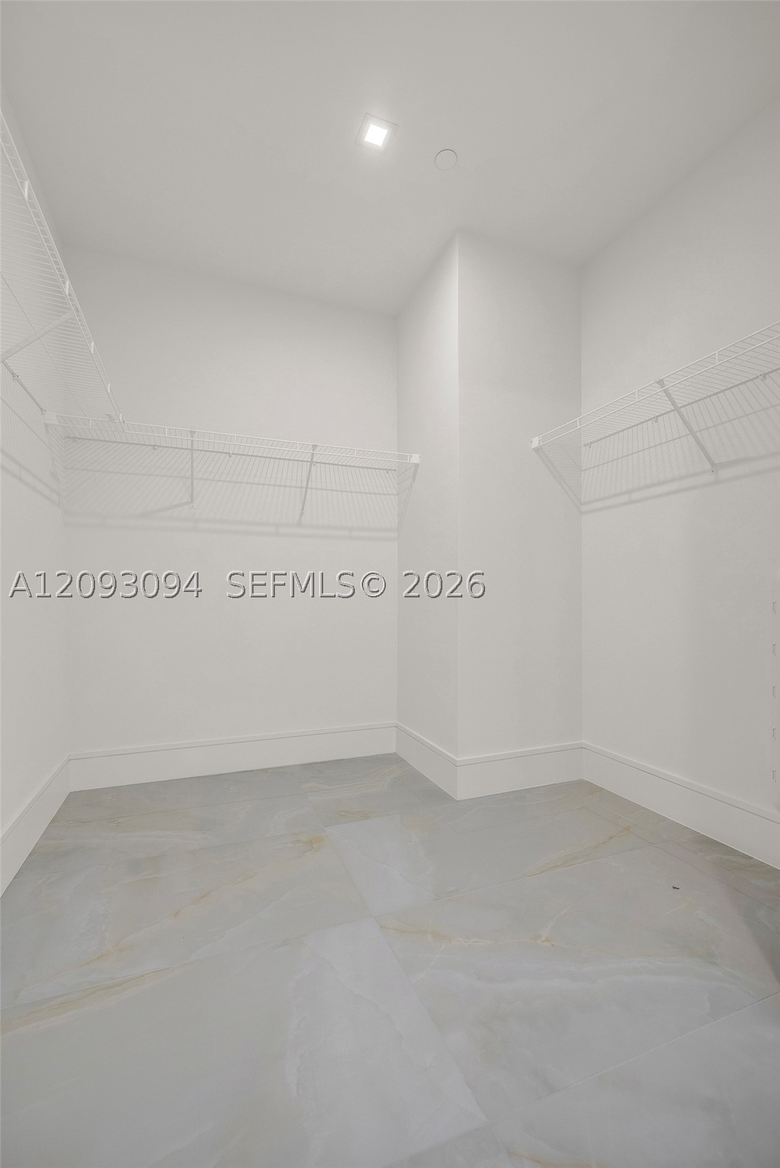 220 Lake Shore Dr #1512, West Palm Beach FL 33403