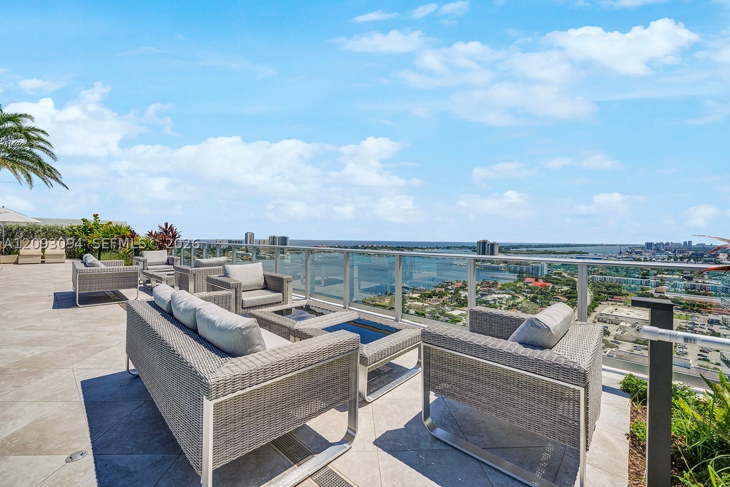 220 Lake Shore Dr #1512, West Palm Beach FL 33403