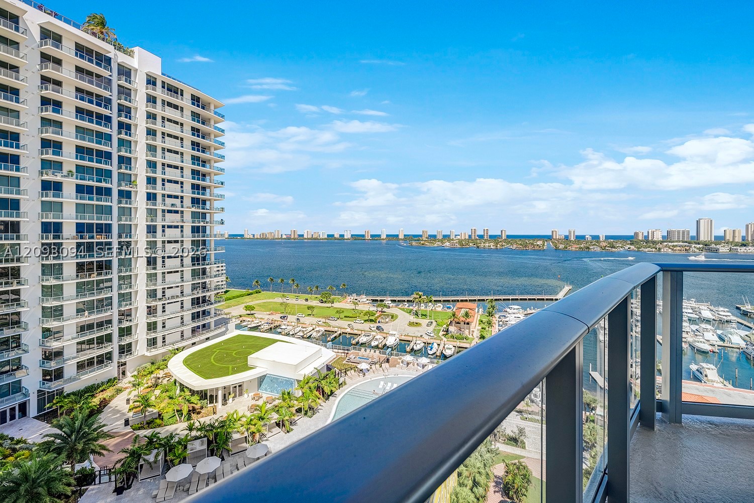 220 Lake Shore Dr #1512, West Palm Beach FL 33403