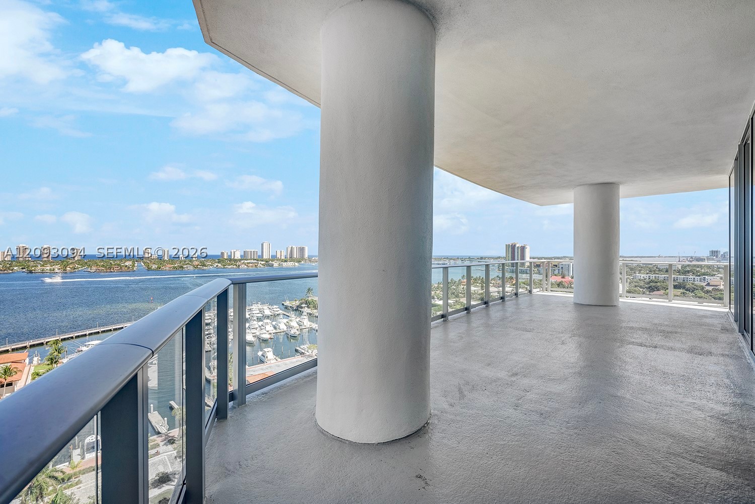 220 Lake Shore Dr #1512, West Palm Beach FL 33403
