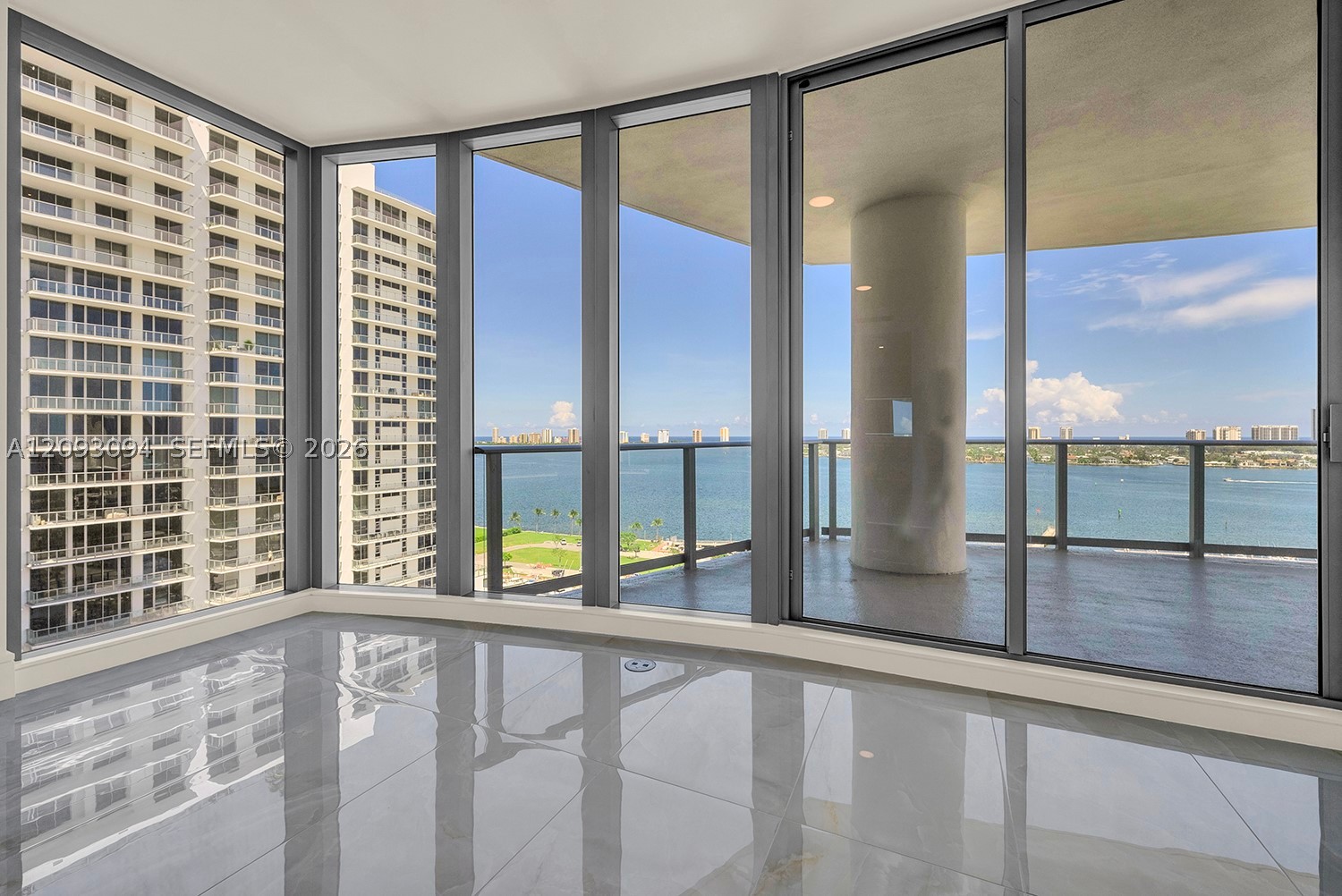 220 Lake Shore Dr #1512, West Palm Beach FL 33403