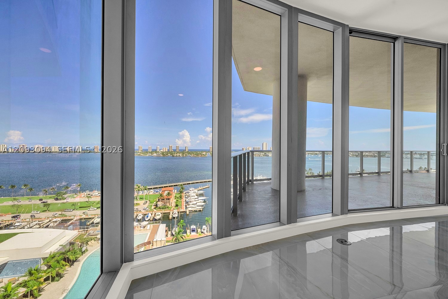 220 Lake Shore Dr #1512, West Palm Beach FL 33403
