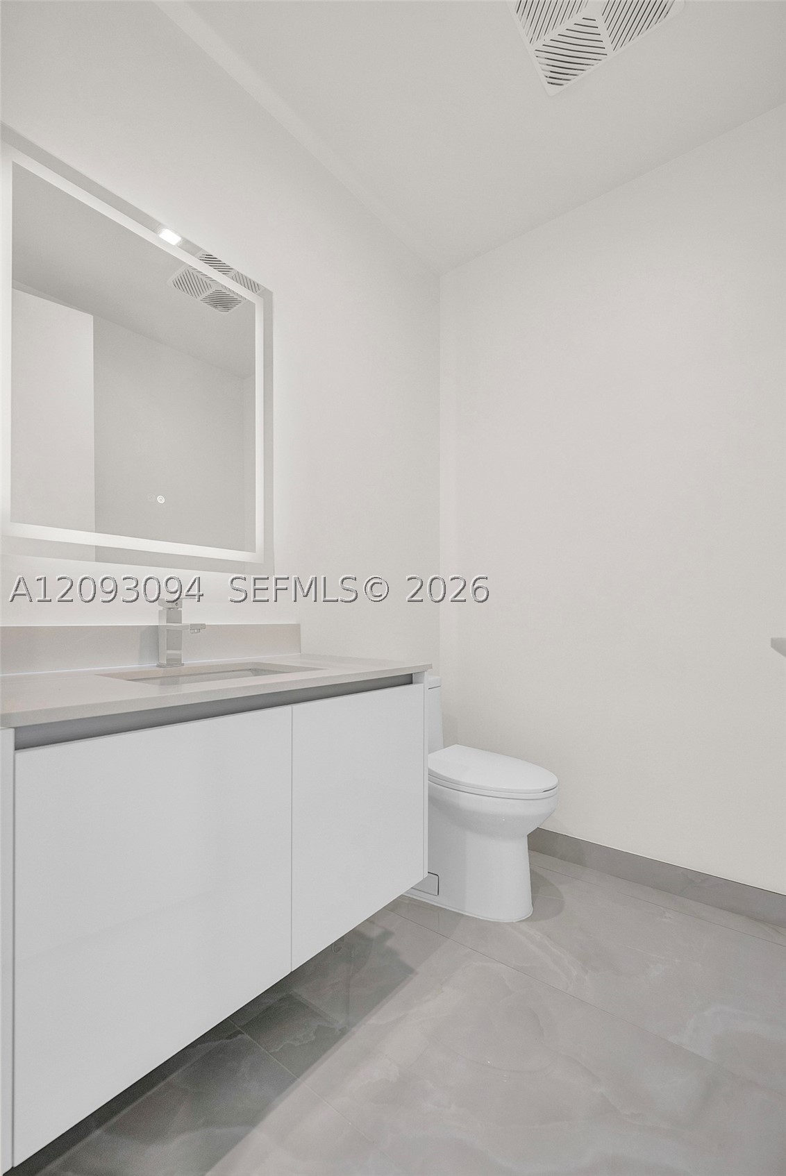 220 Lake Shore Dr #1512, West Palm Beach FL 33403