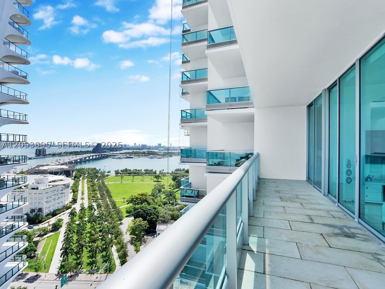 900 Biscayne Blvd #2412, Miami FL 33132