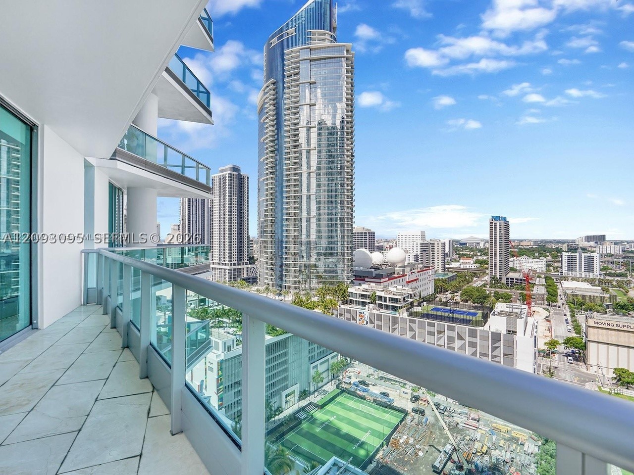 900 Biscayne Blvd #2412, Miami FL 33132