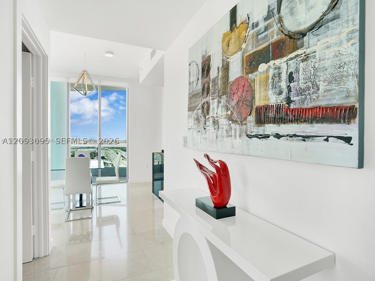 900 Biscayne Blvd #2412, Miami FL 33132