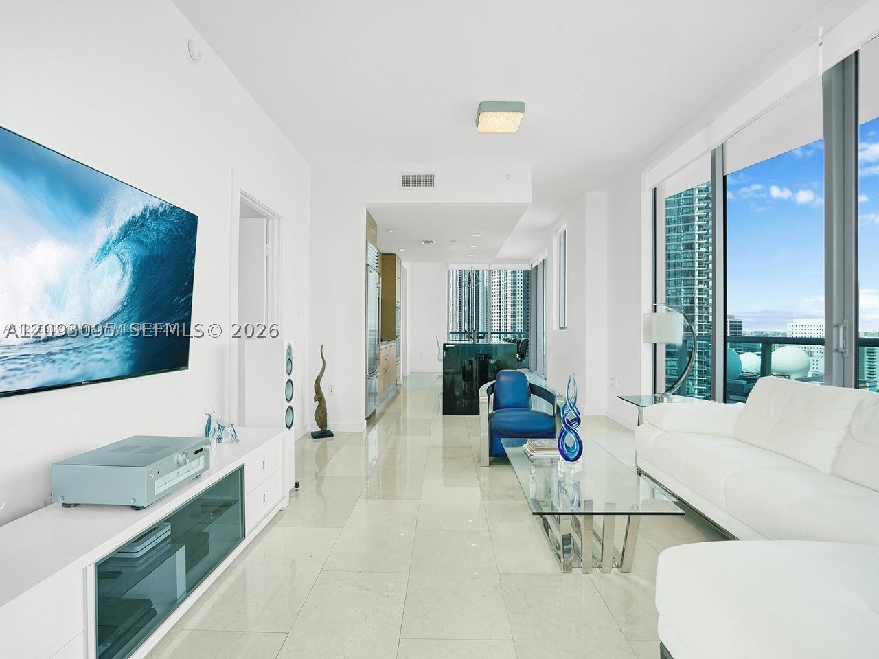 900 Biscayne Blvd #2412, Miami FL 33132