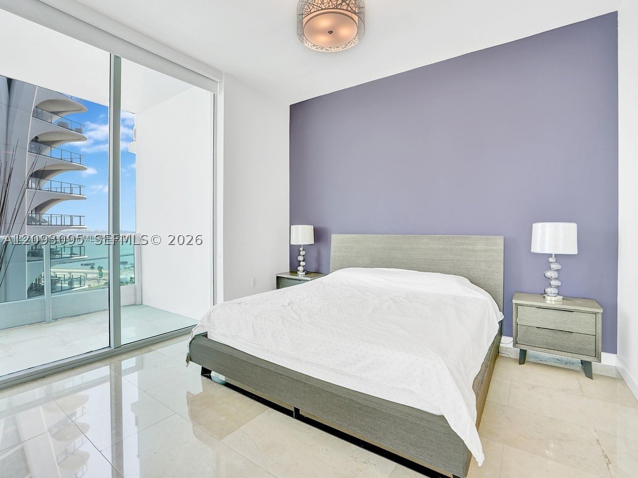 900 Biscayne Blvd #2412, Miami FL 33132