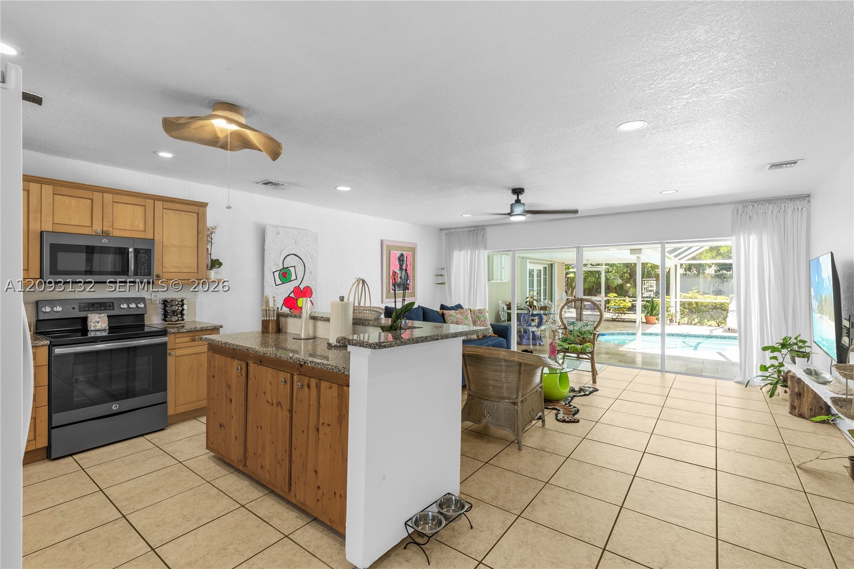 809 SE 14th Dr, Deerfield Beach FL 33441