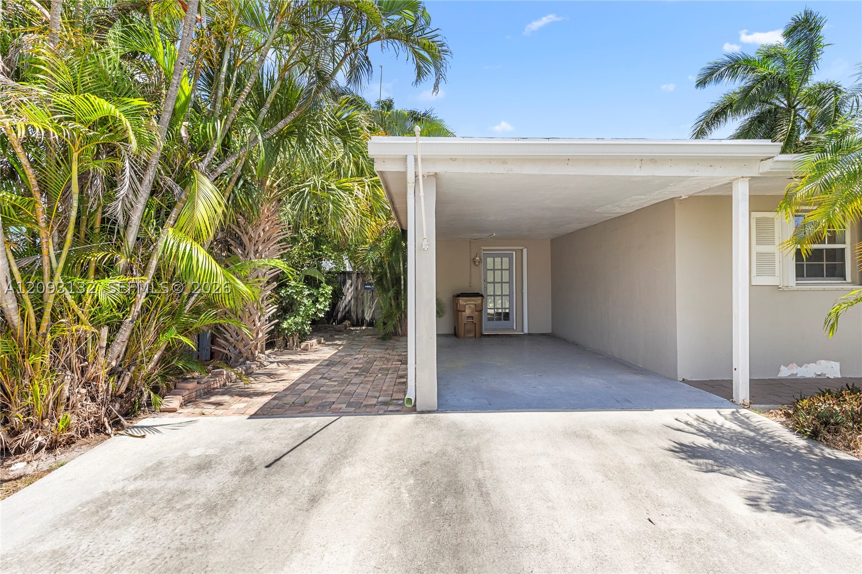 809 SE 14th Dr, Deerfield Beach FL 33441