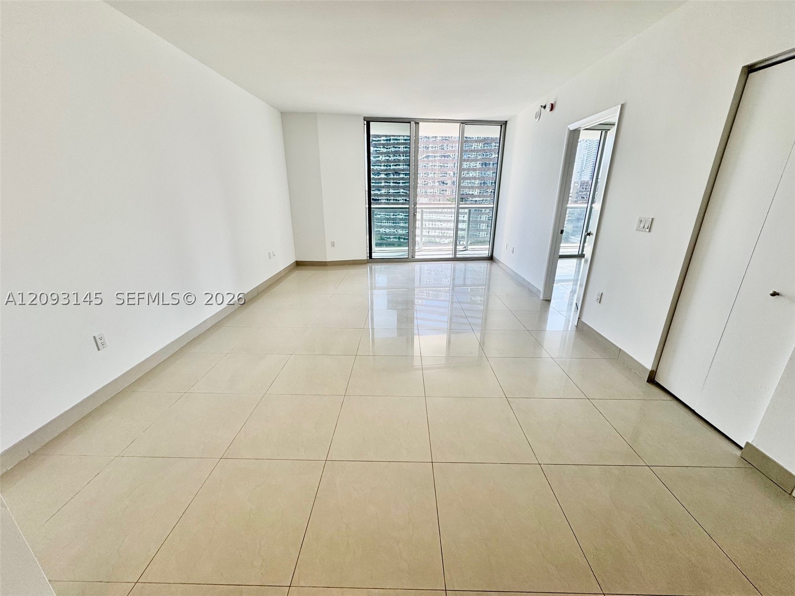 485 Brickell Ave #1809, Miami FL 33131
