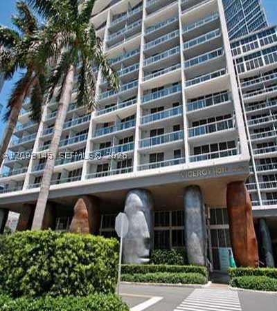 485 Brickell Ave #1809, Miami FL 33131