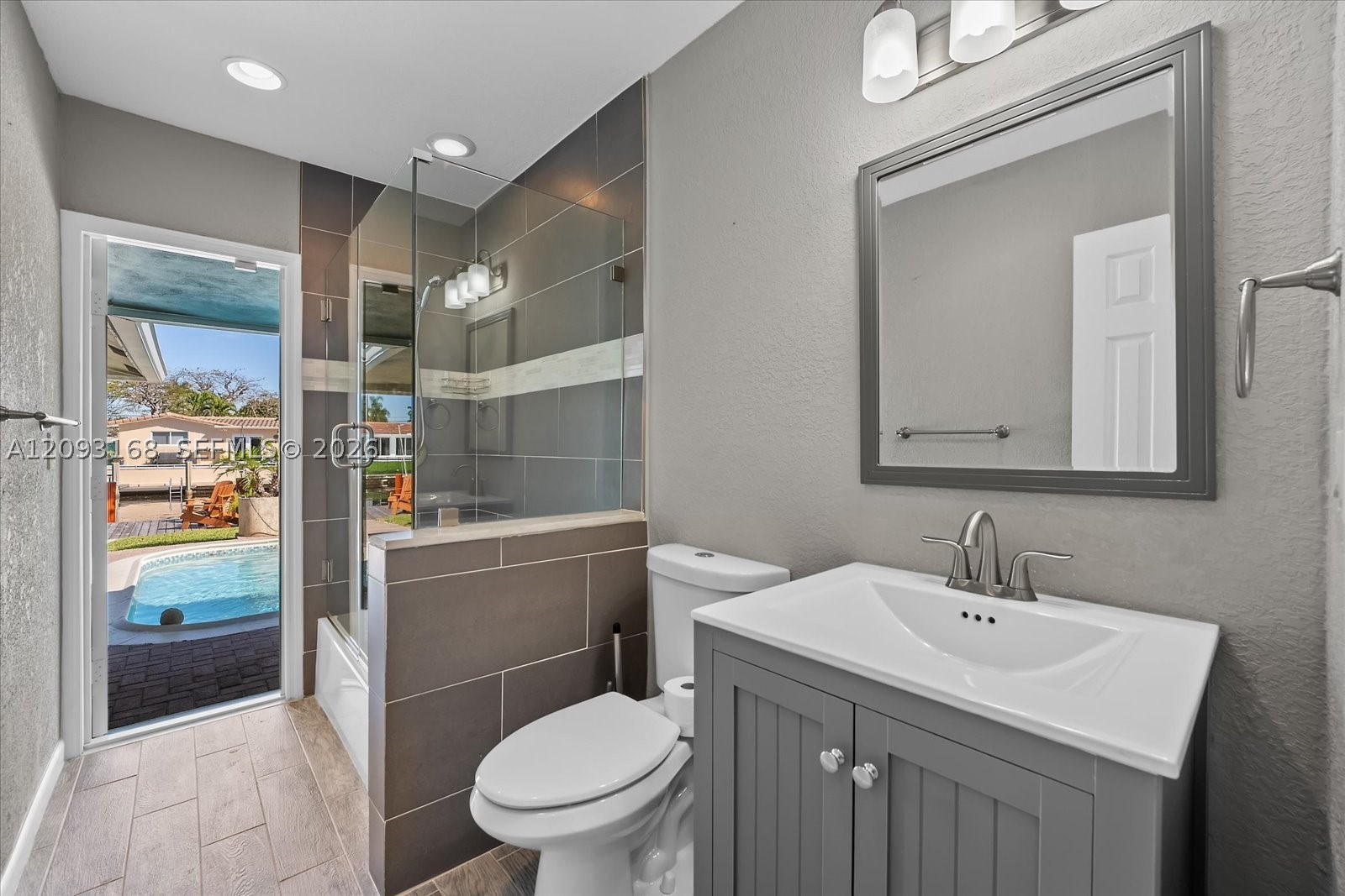 1485 NE 57th St, Fort Lauderdale FL 33334