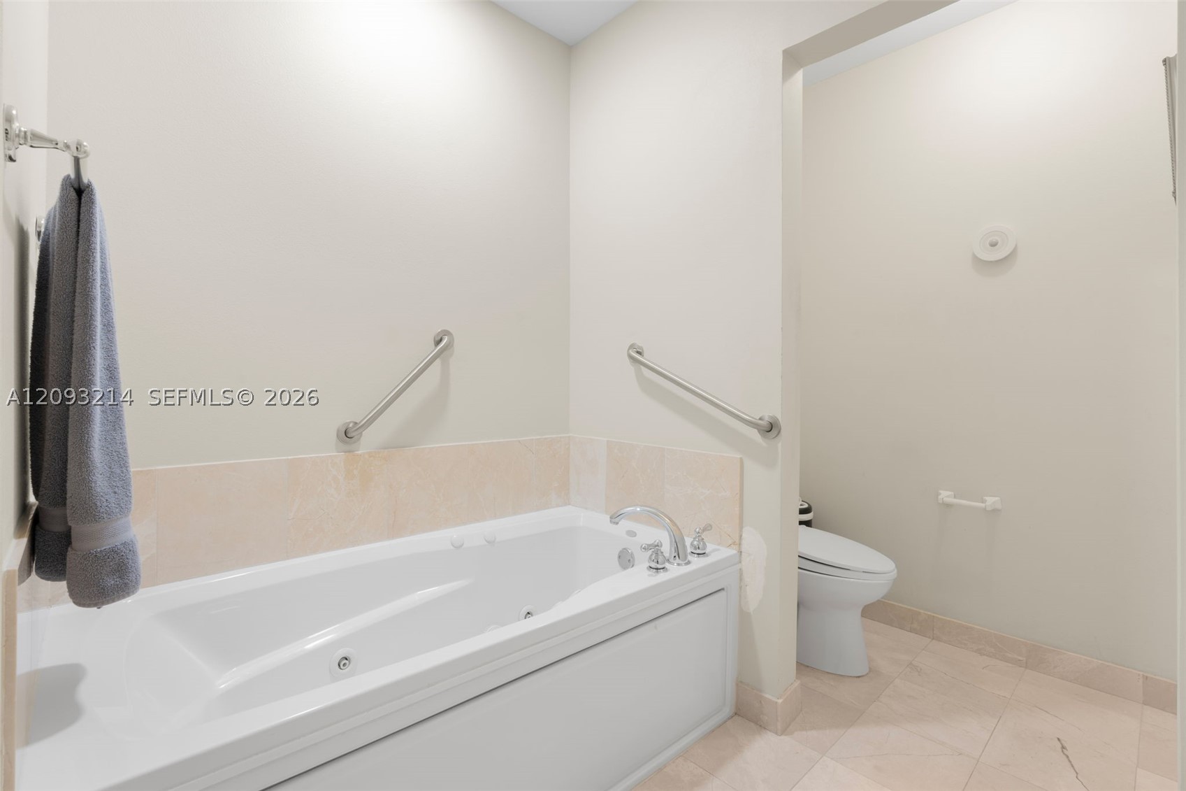 16101 Emerald Estates Dr #448, Weston FL 33331