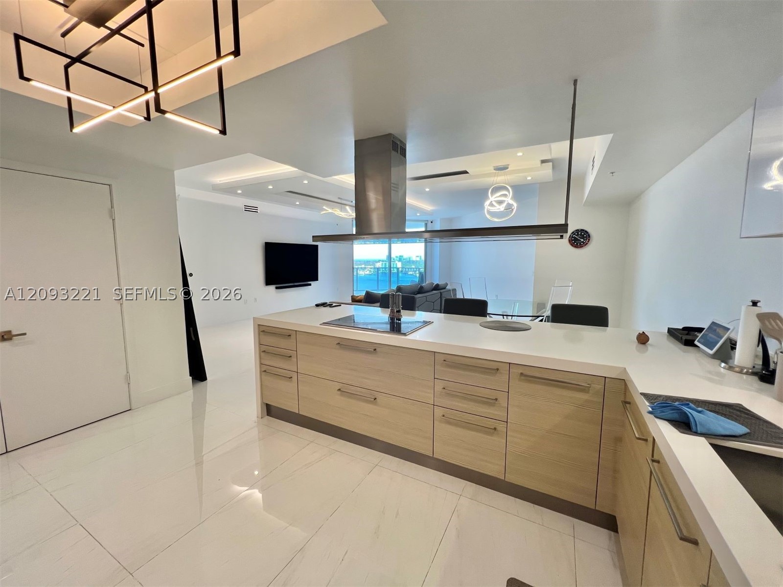 17301 Biscayne Blvd #1707, North Miami Beach FL 33160