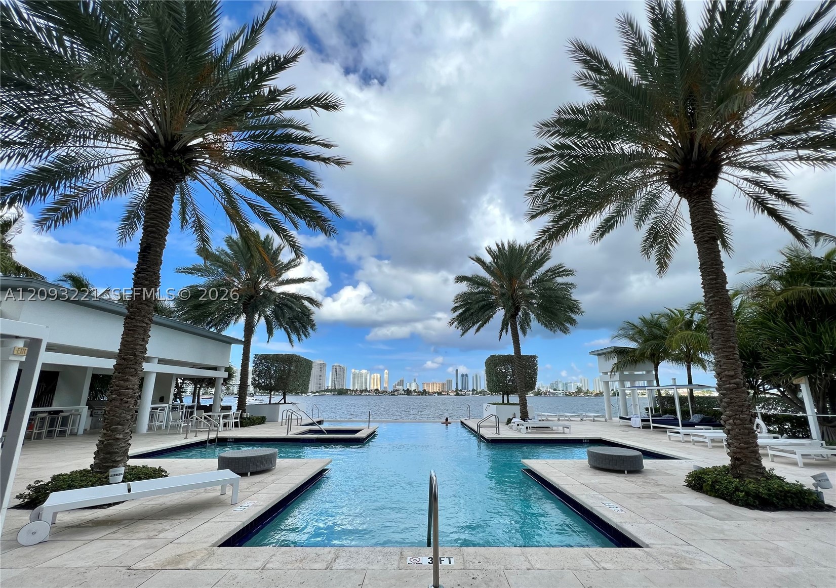 17301 Biscayne Blvd #1707, North Miami Beach FL 33160