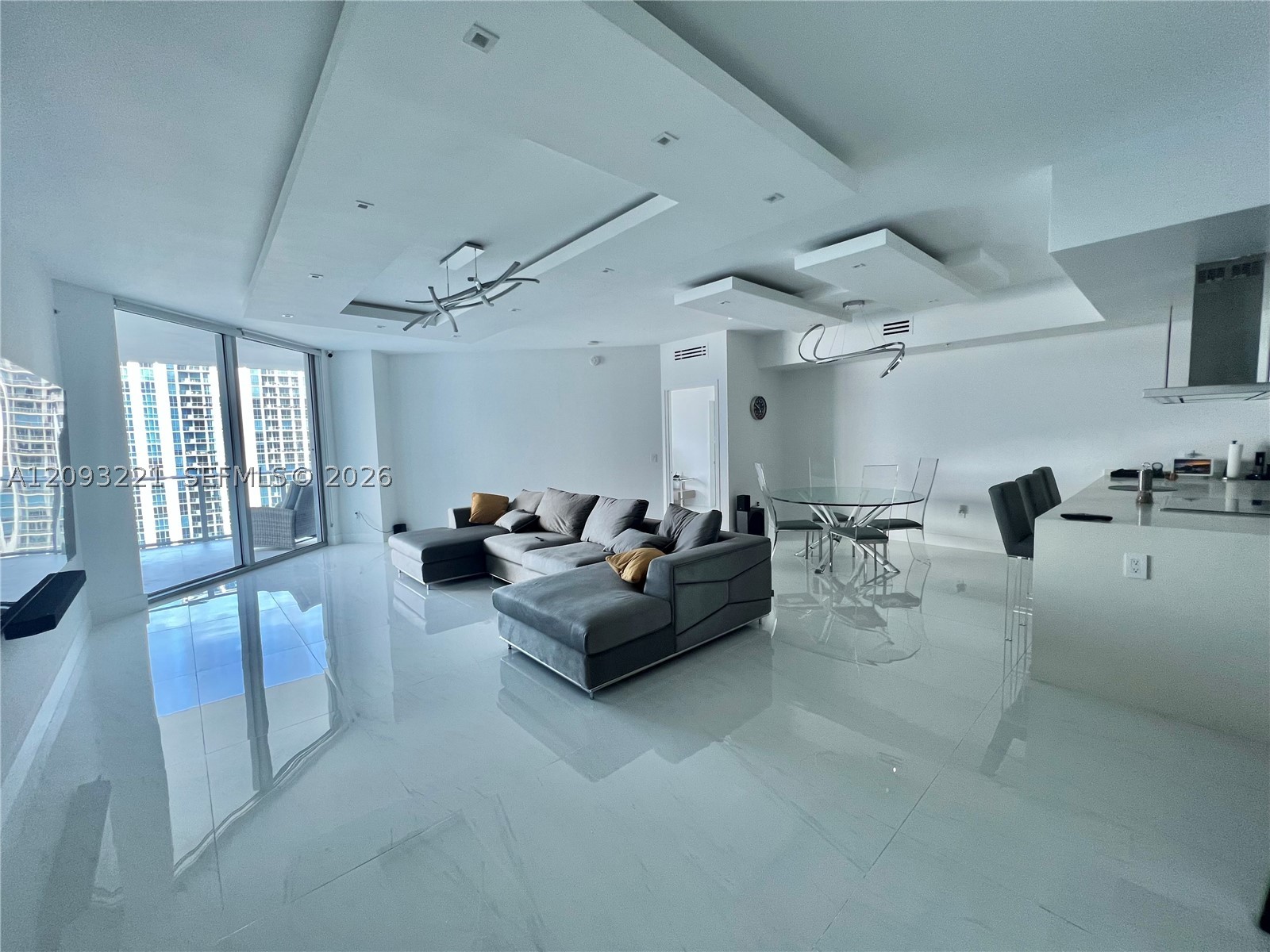 17301 Biscayne Blvd #1707, North Miami Beach FL 33160