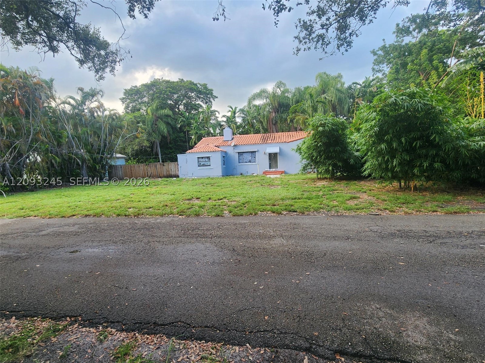 1107 NE 117th St, Biscayne Park FL 33161