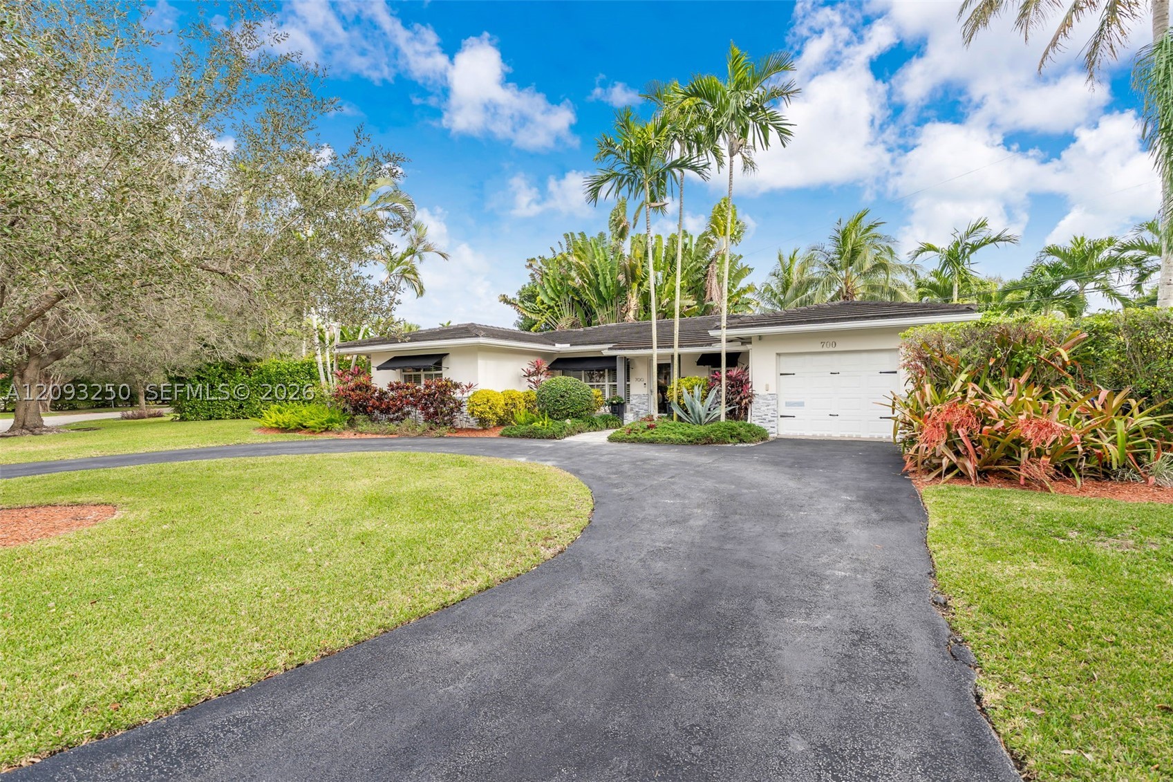 700 Vilabella Ave, Coral Gables FL 33146