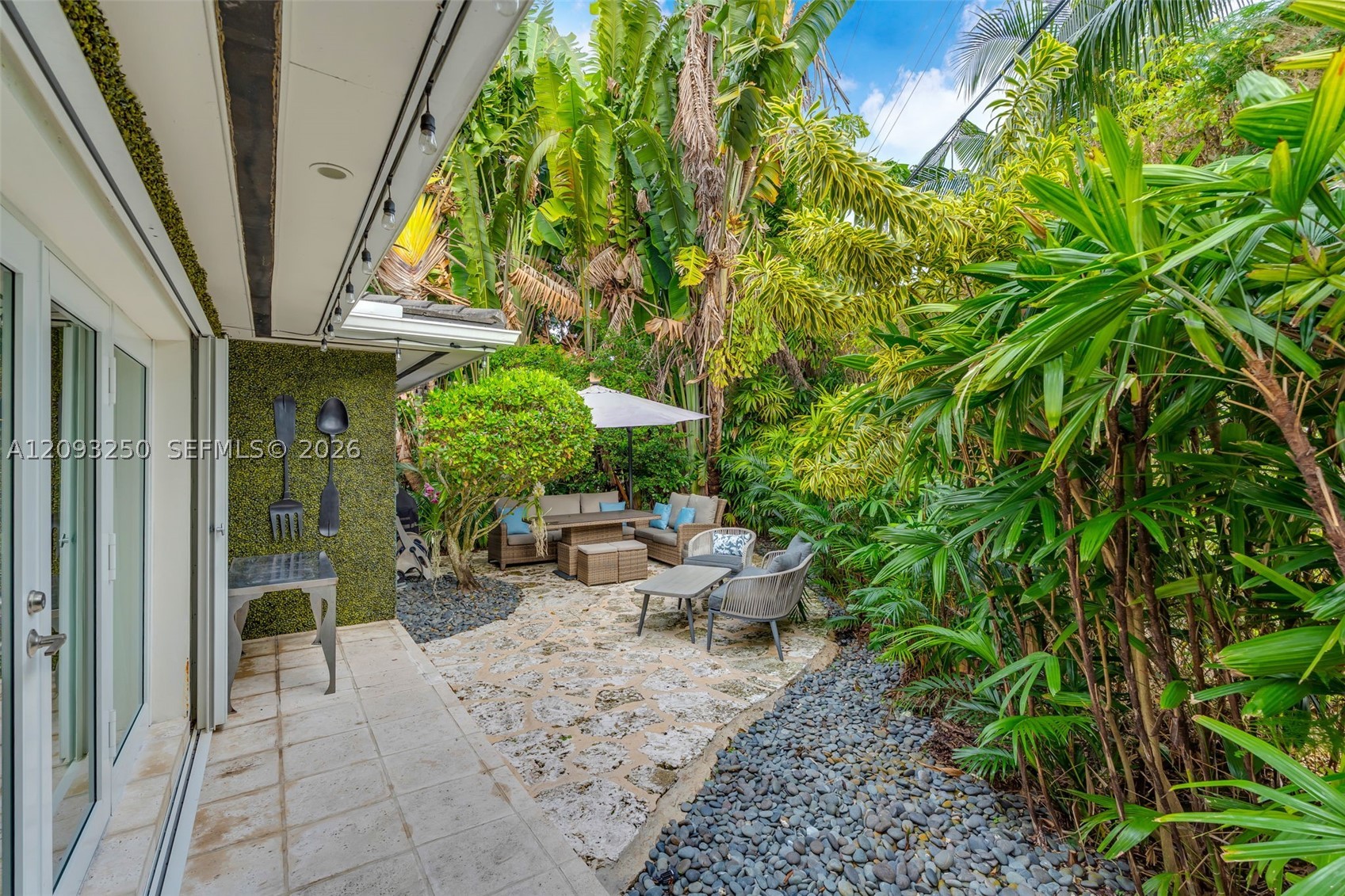 700 Vilabella Ave, Coral Gables FL 33146