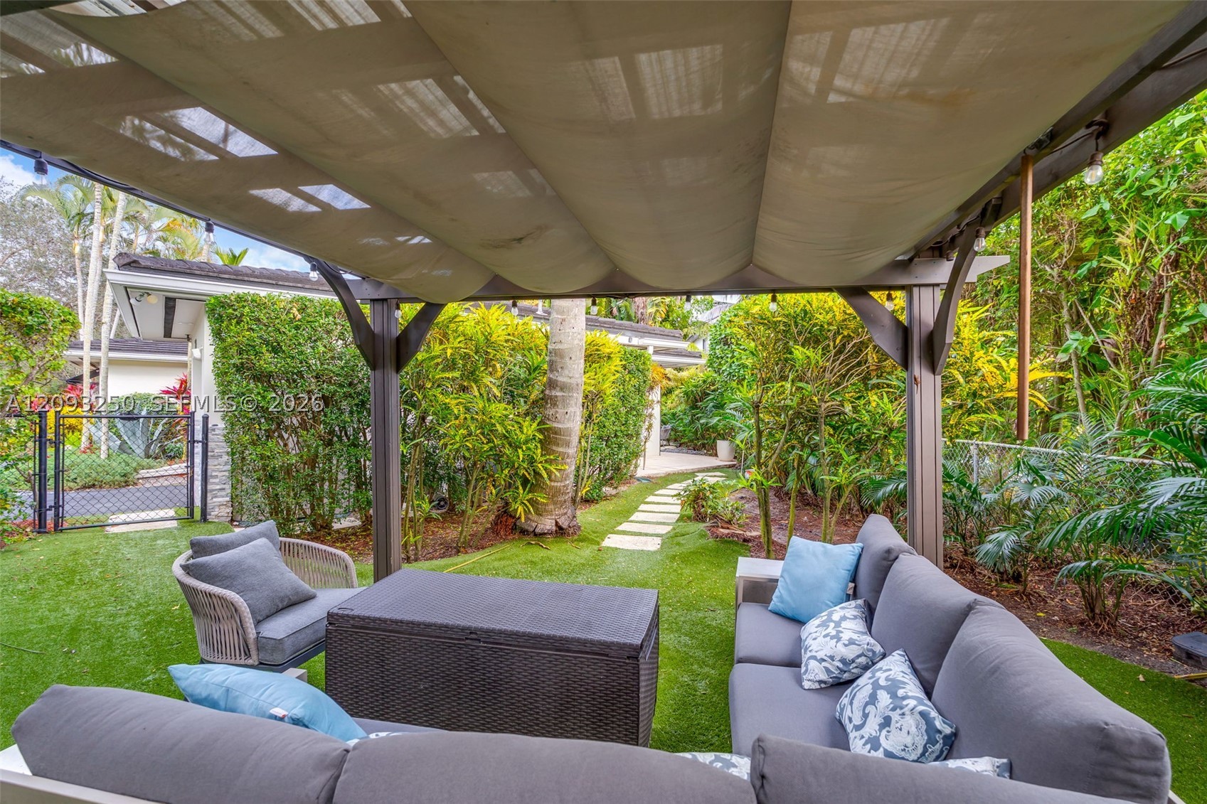 700 Vilabella Ave, Coral Gables FL 33146
