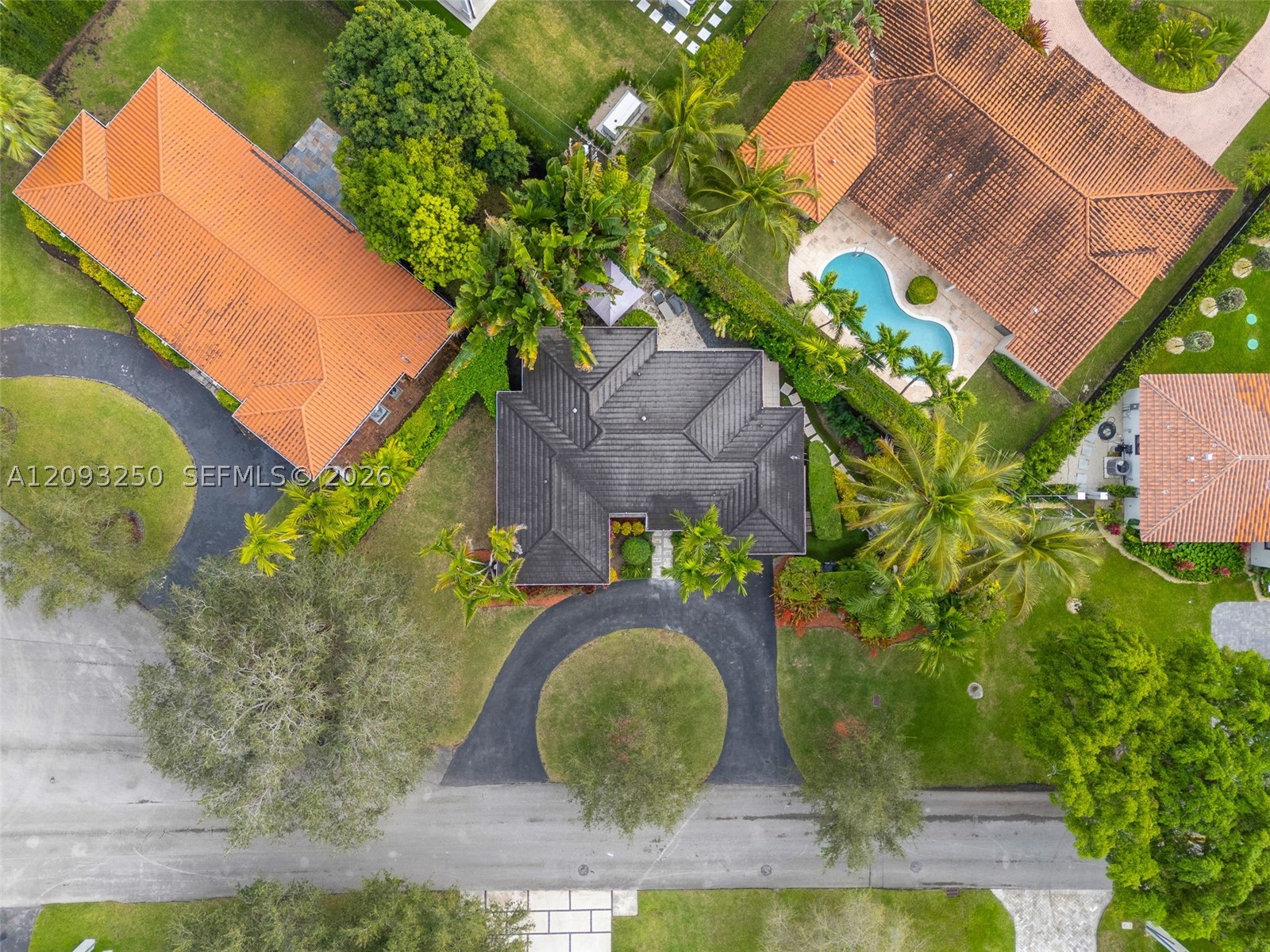700 Vilabella Ave, Coral Gables FL 33146