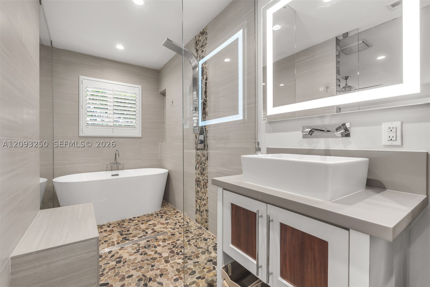 700 Vilabella Ave, Coral Gables FL 33146