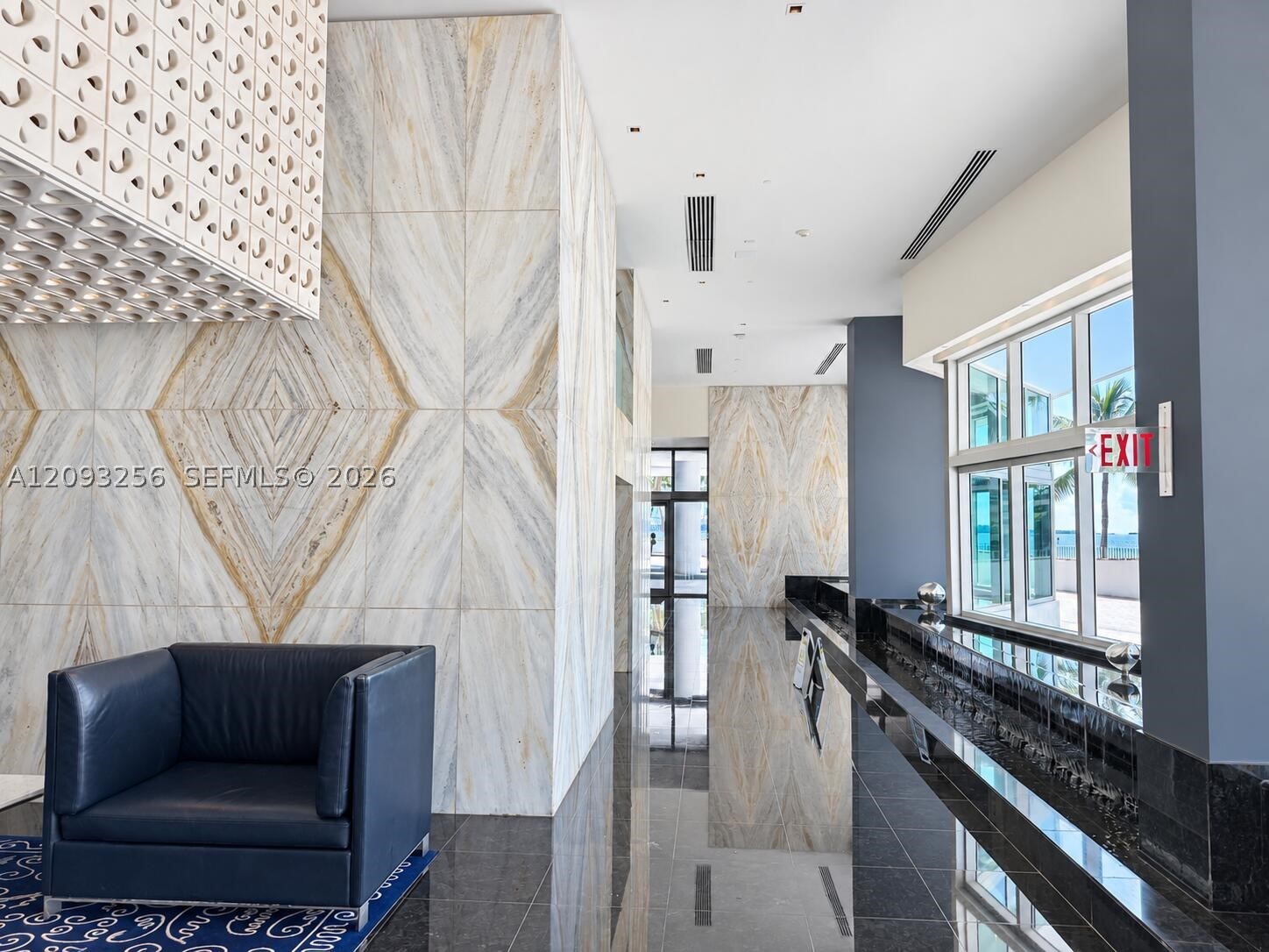 325 S Biscayne Blvd #1424, Miami FL 33131