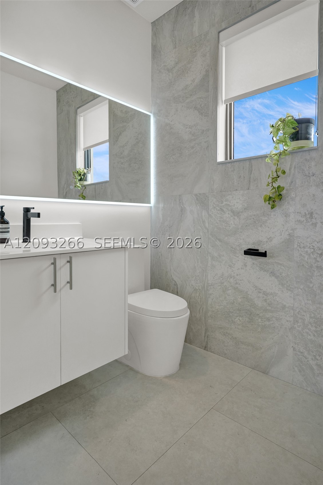 4539 NW 83rd Pkwy, Doral FL 33166