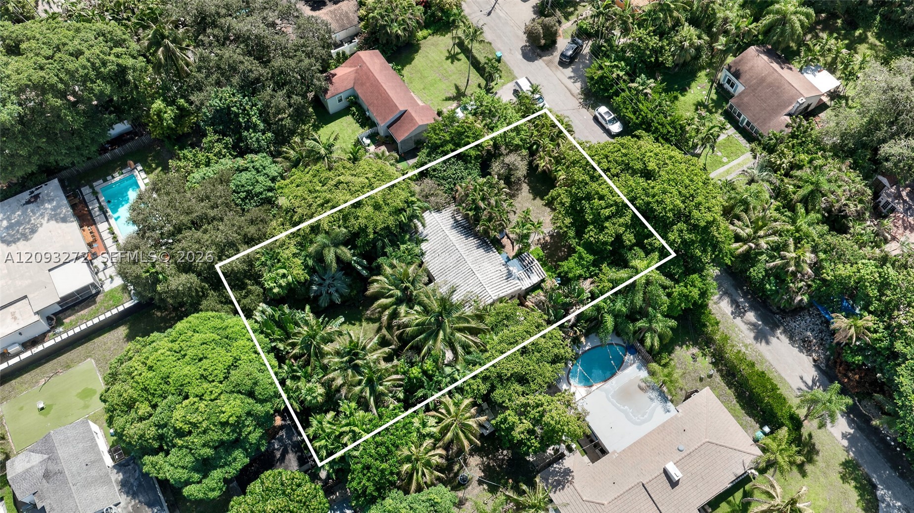 1103 NE 118th St, Biscayne Park FL 33161
