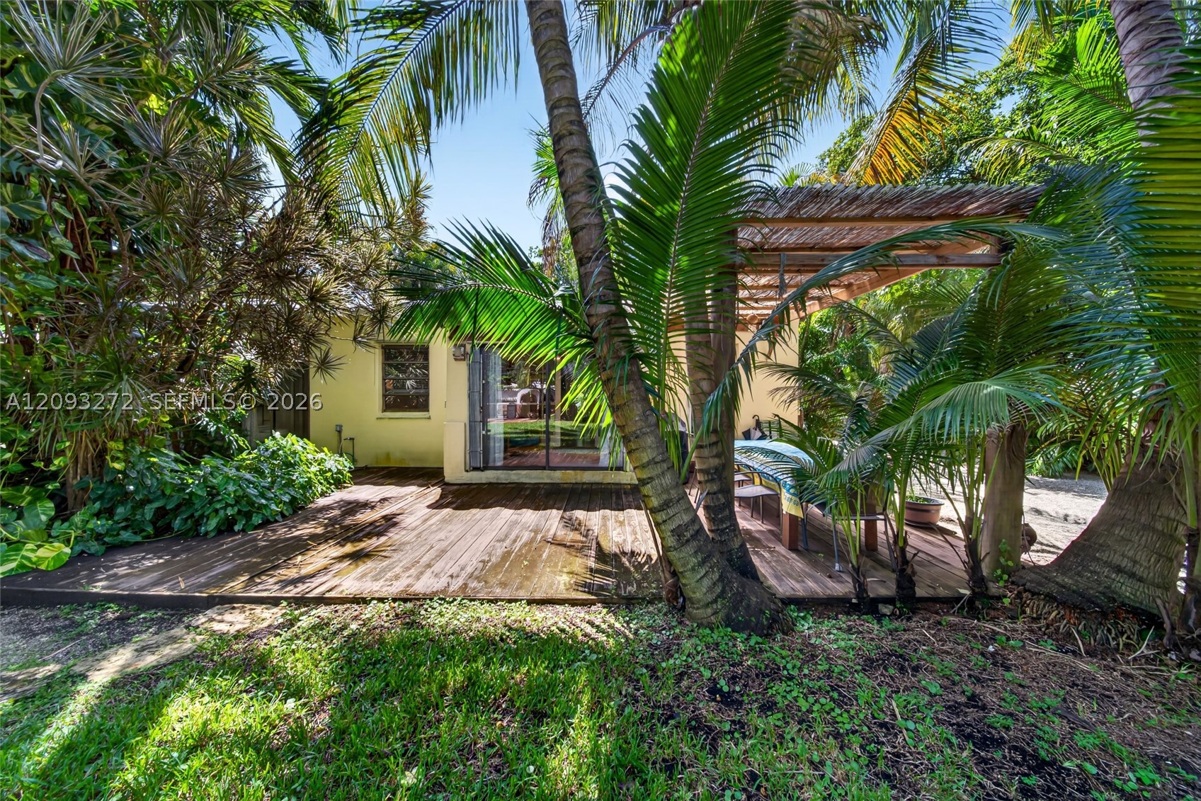 1103 NE 118th St, Biscayne Park FL 33161