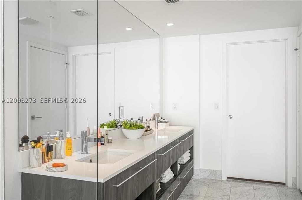 3131 NE 7th Ave #1901, Miami FL 33137