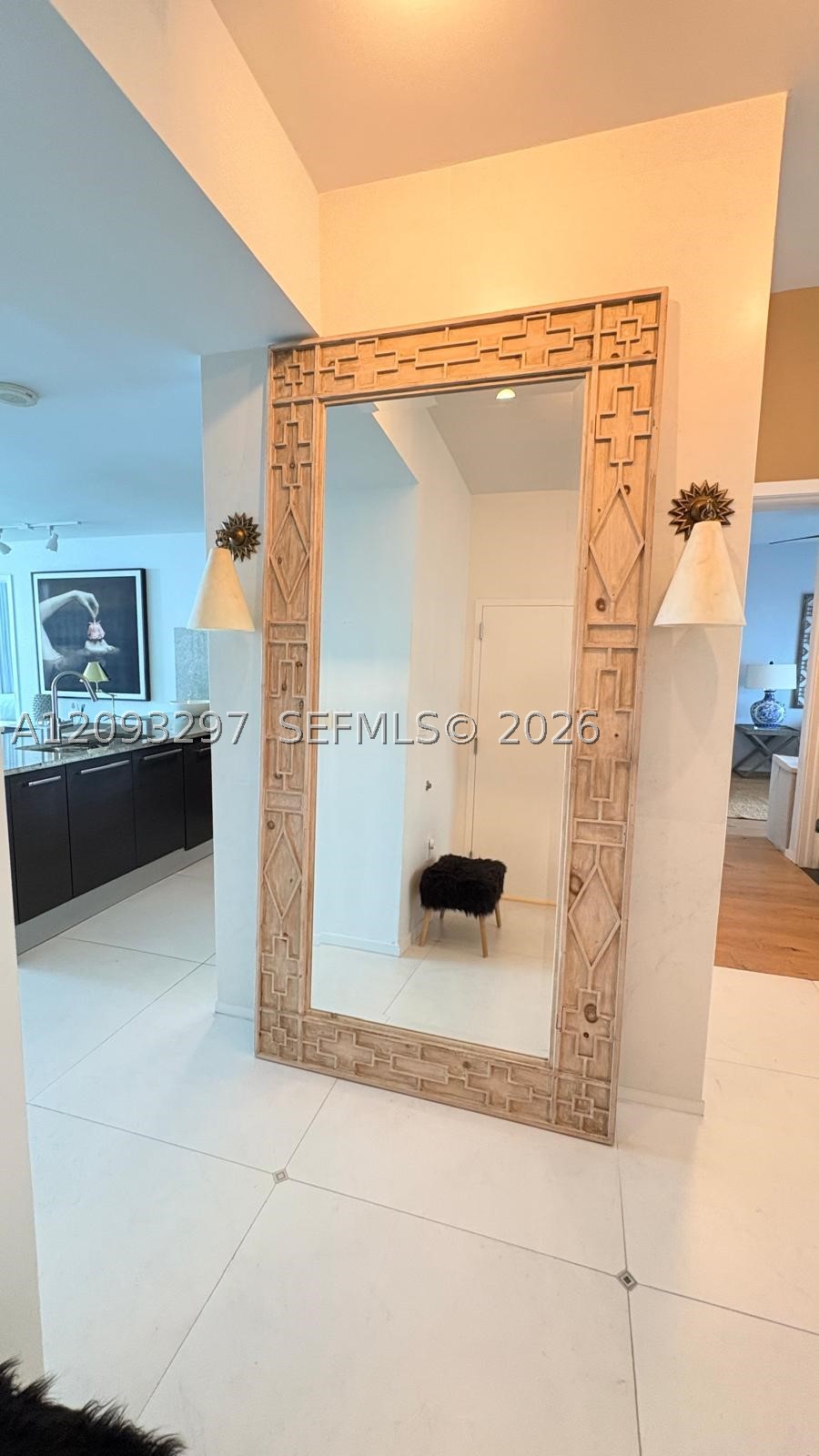 900 Biscayne Blvd #2702, Miami FL 33132