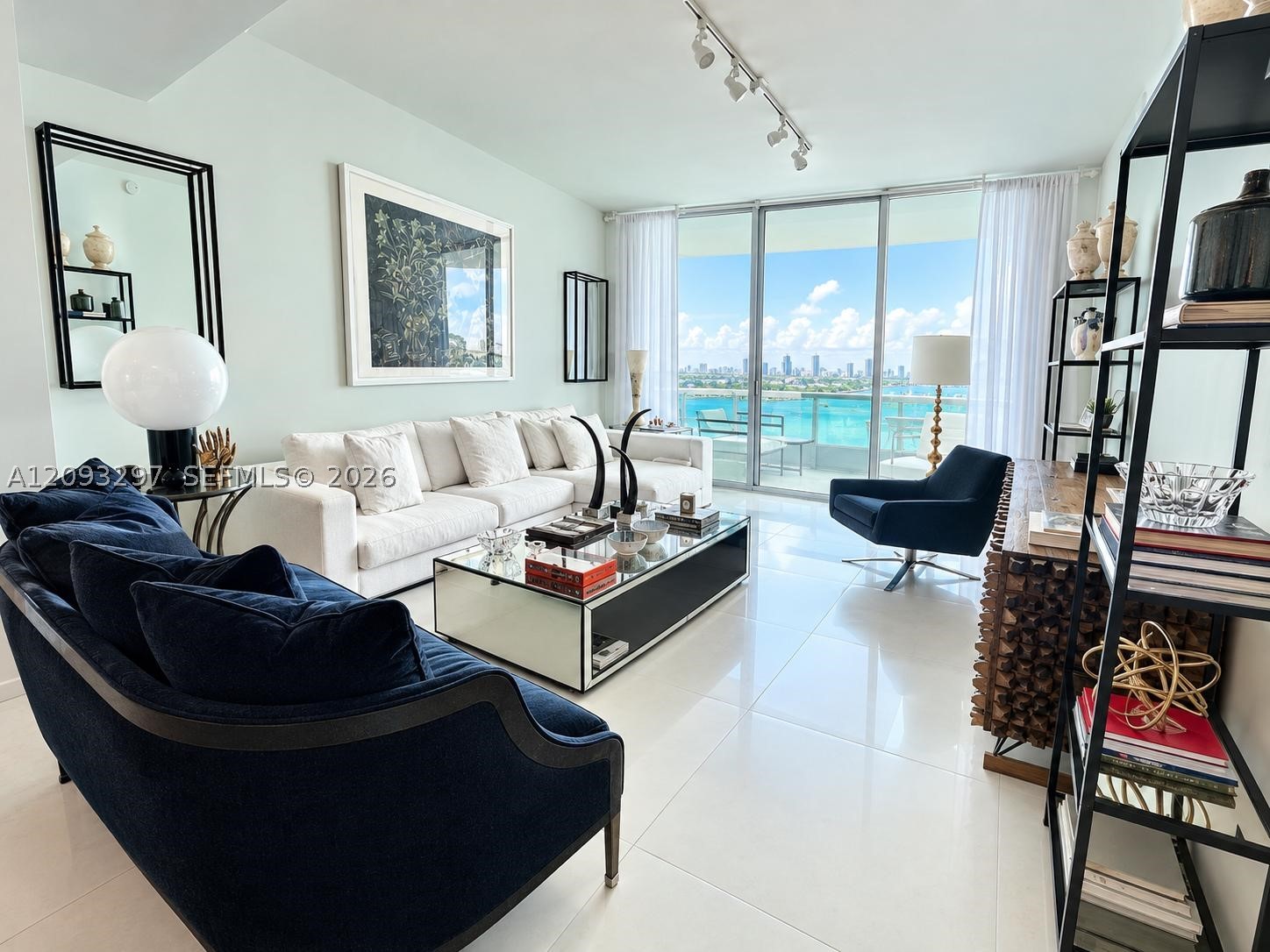 900 Biscayne Blvd #2702, Miami FL 33132