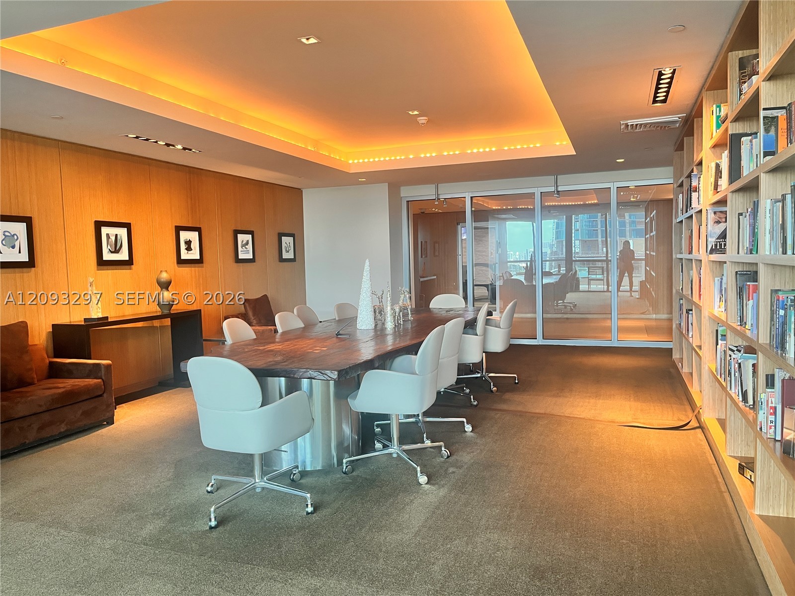 900 Biscayne Blvd #2702, Miami FL 33132