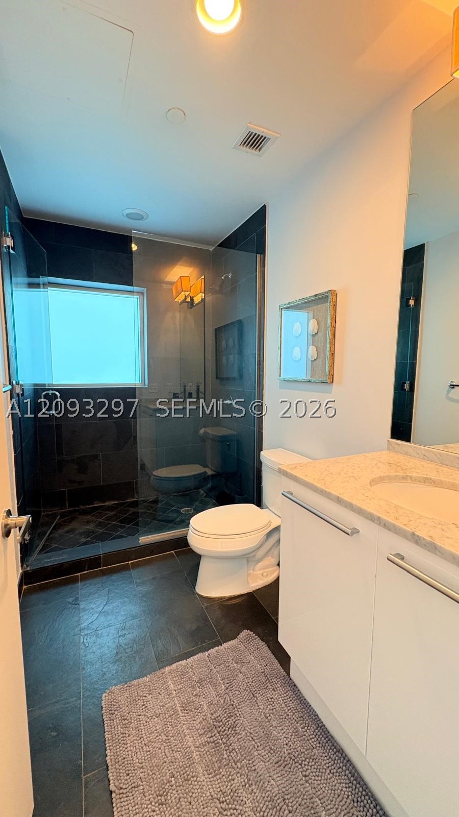 900 Biscayne Blvd #2702, Miami FL 33132